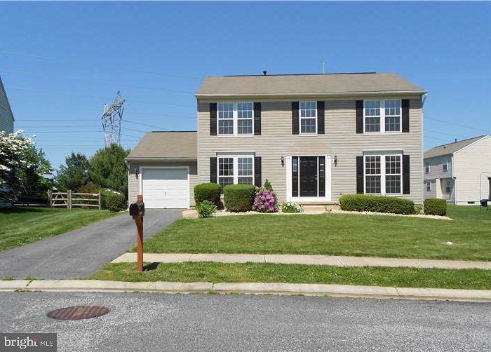 302 Evergreen Drive - Photo 1