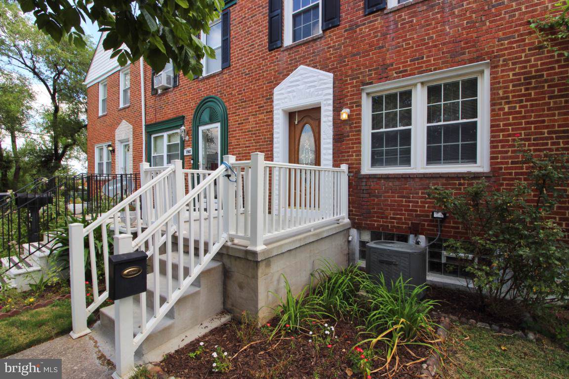1905 Searles Road - Photo 1