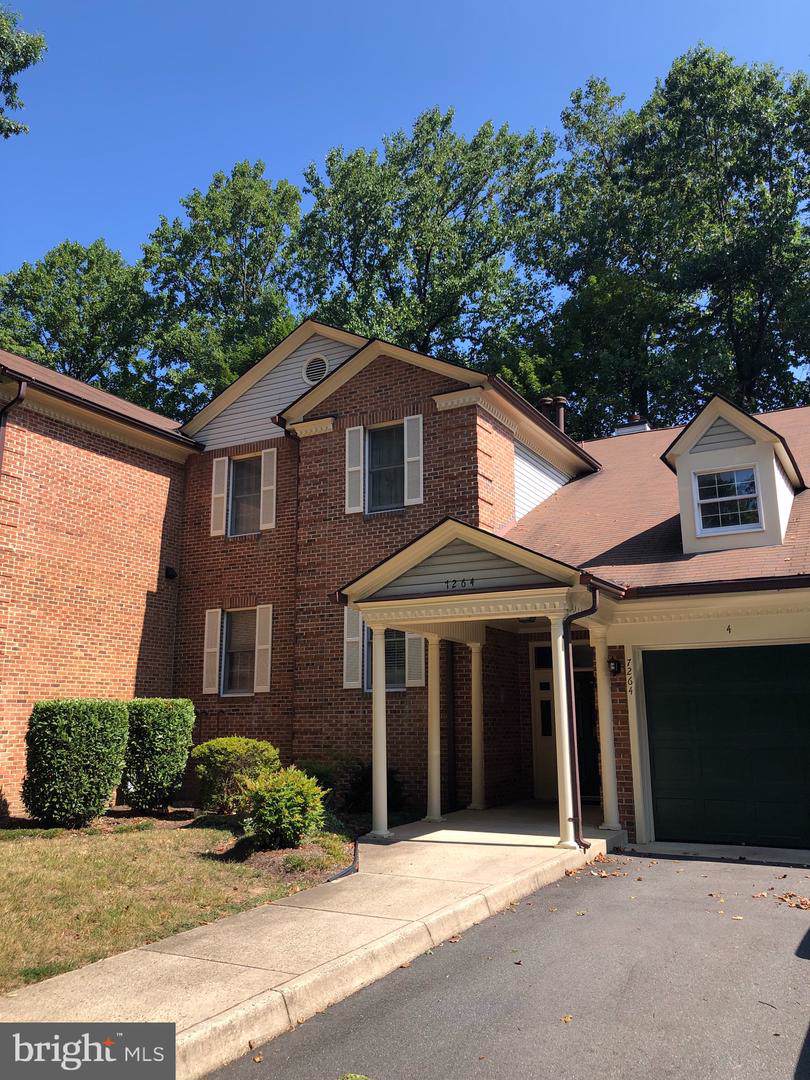 7264 Glen Hollow Court - Photo 1