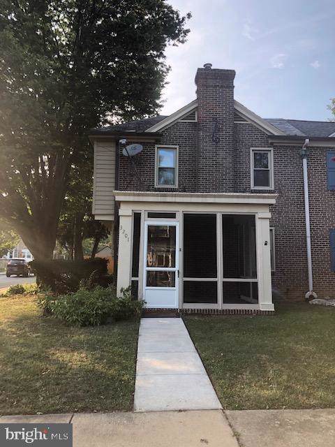 3201 Fernwood Place - Photo 1