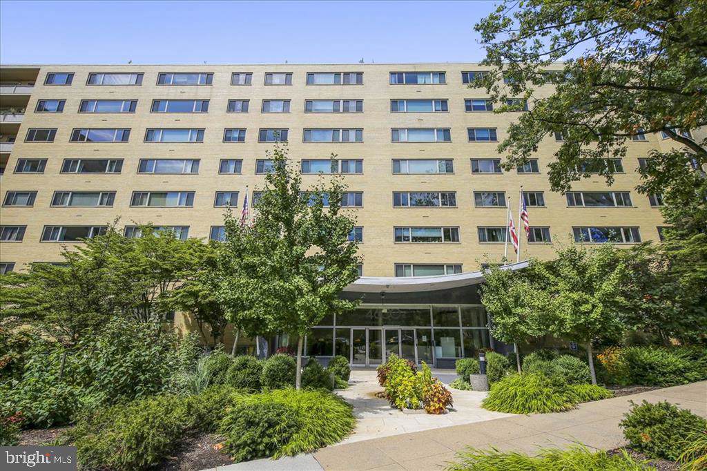 4600 Connecticut Avenue - Photo 1