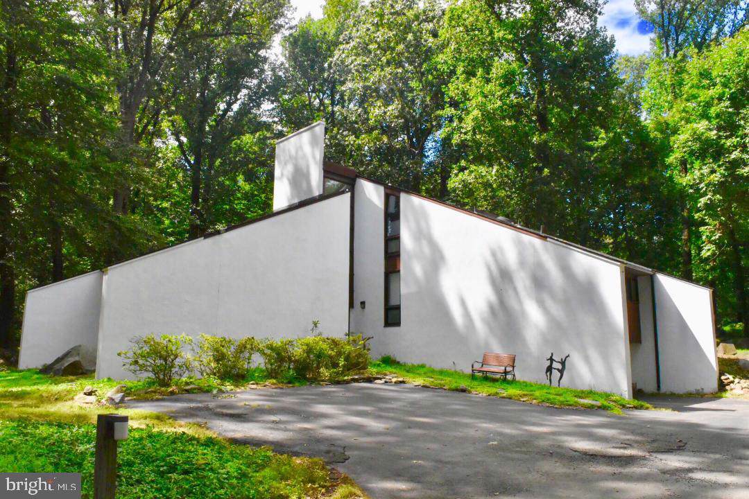 1079 Stuart Road - Photo 1