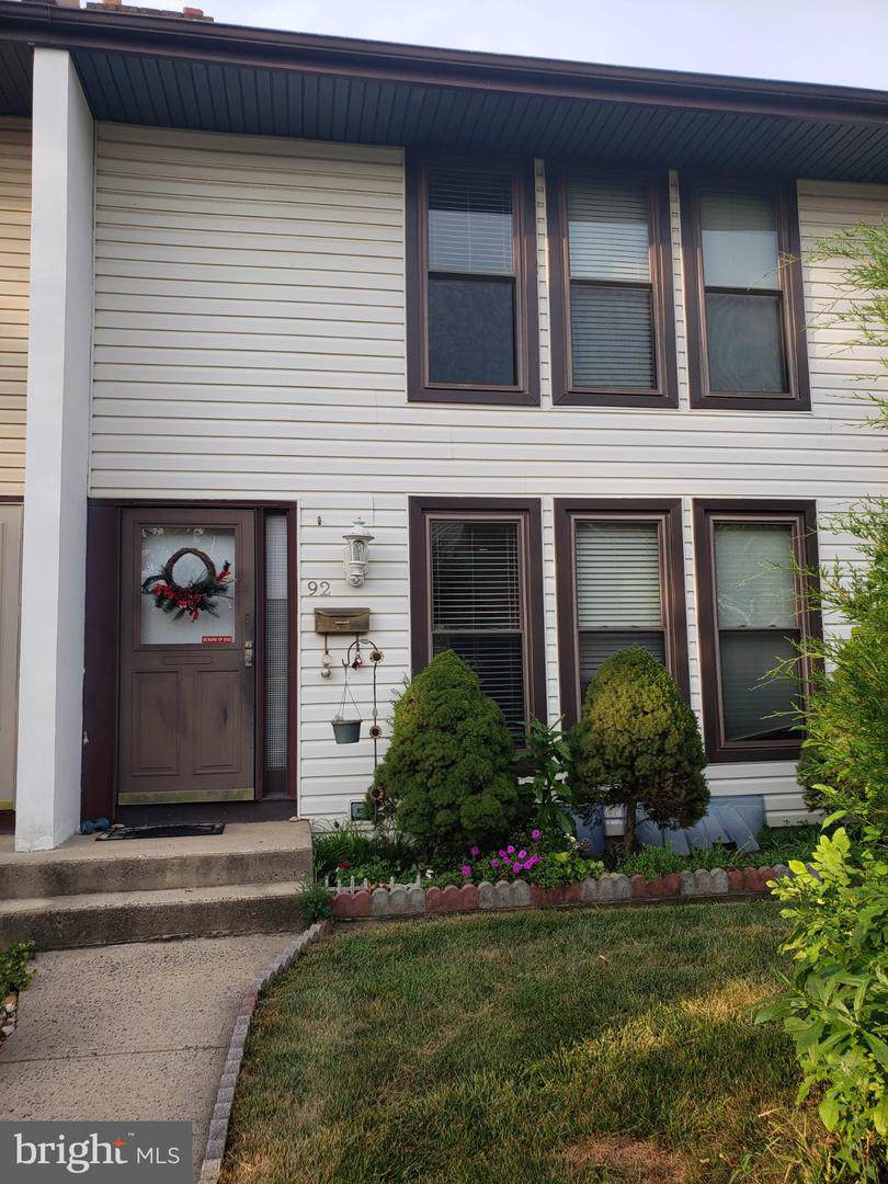 92 Danbury Court - Photo 1