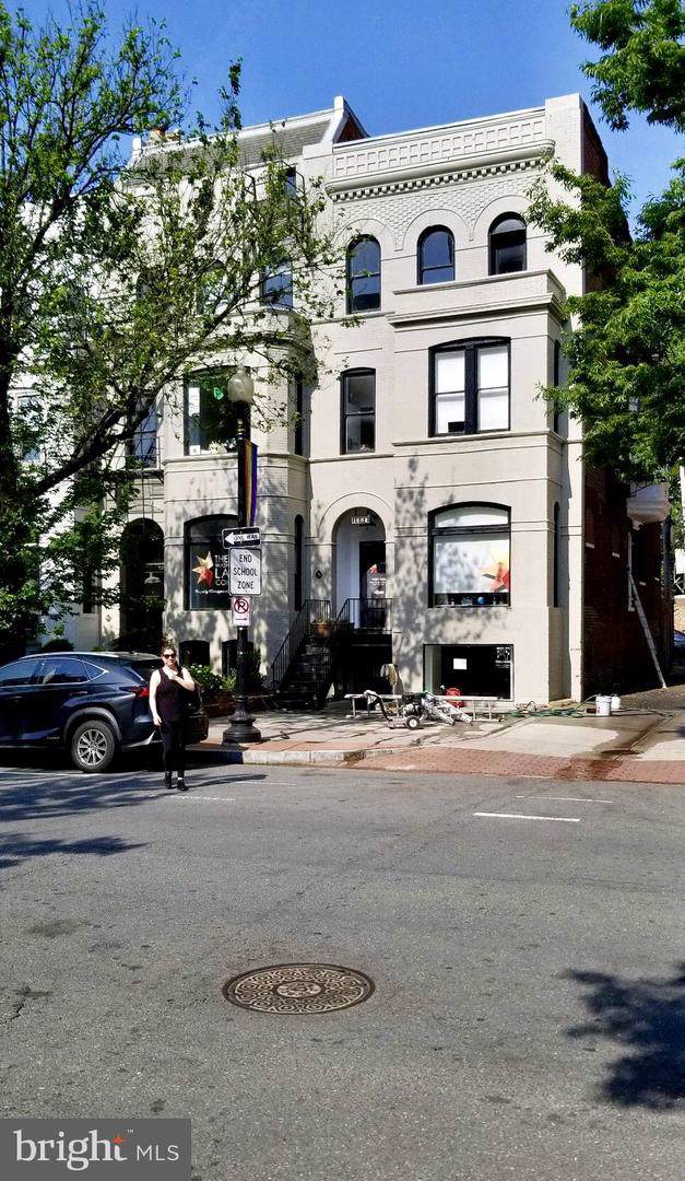 1608-1608 17TH Street - Photo 1