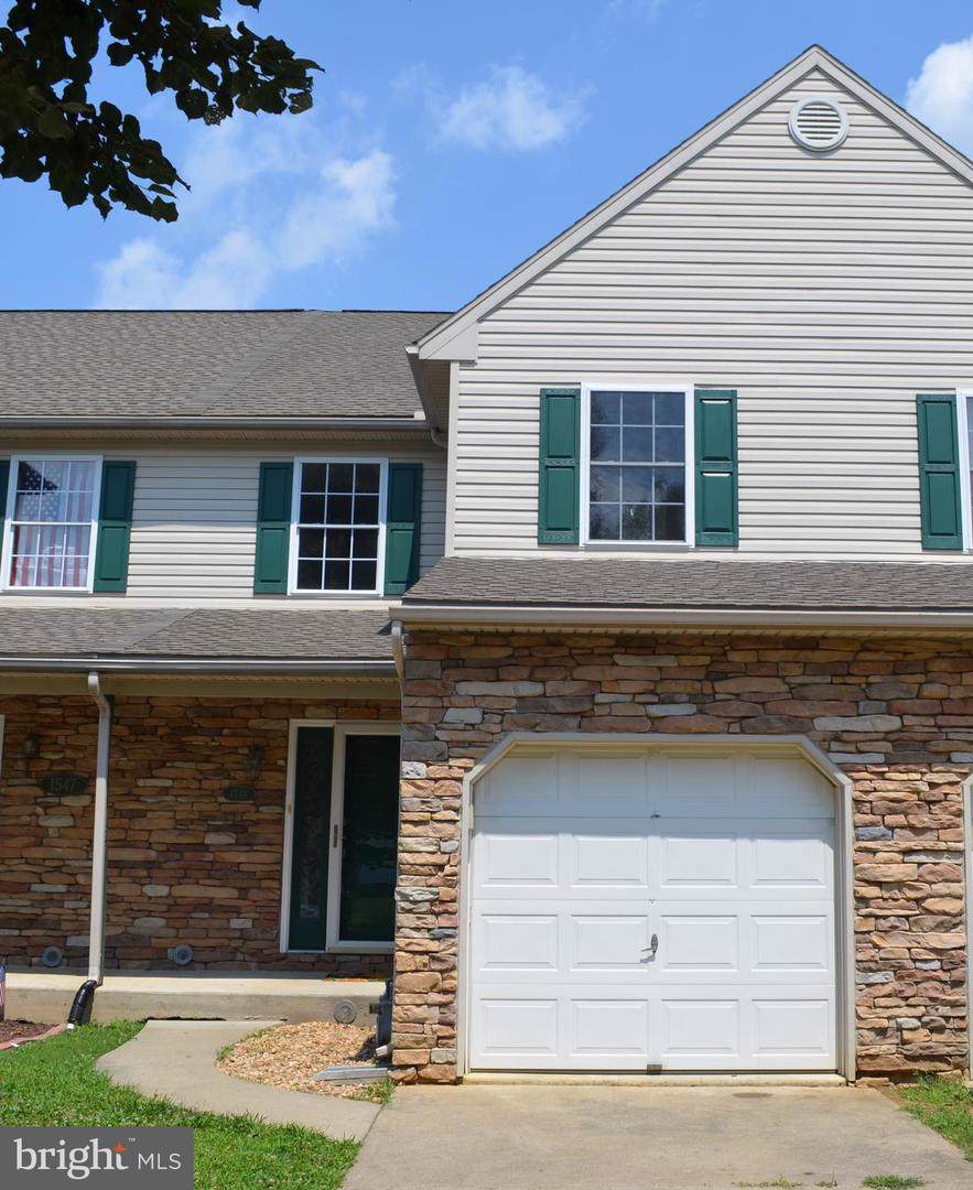 1549 Pinewind Drive - Photo 1