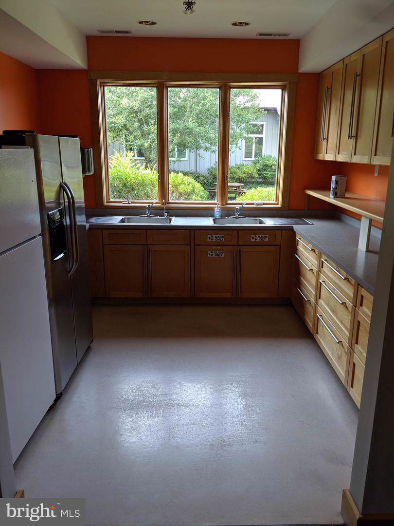 611 Franklin Avenue - Photo 1