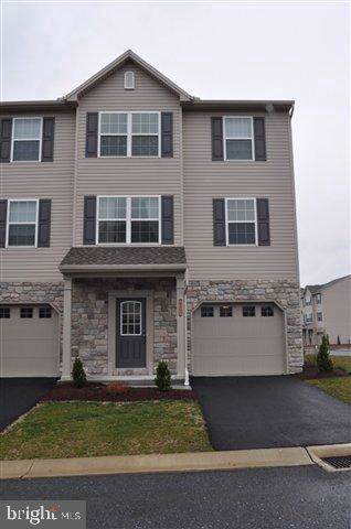 421 Maywood Court - Photo 1
