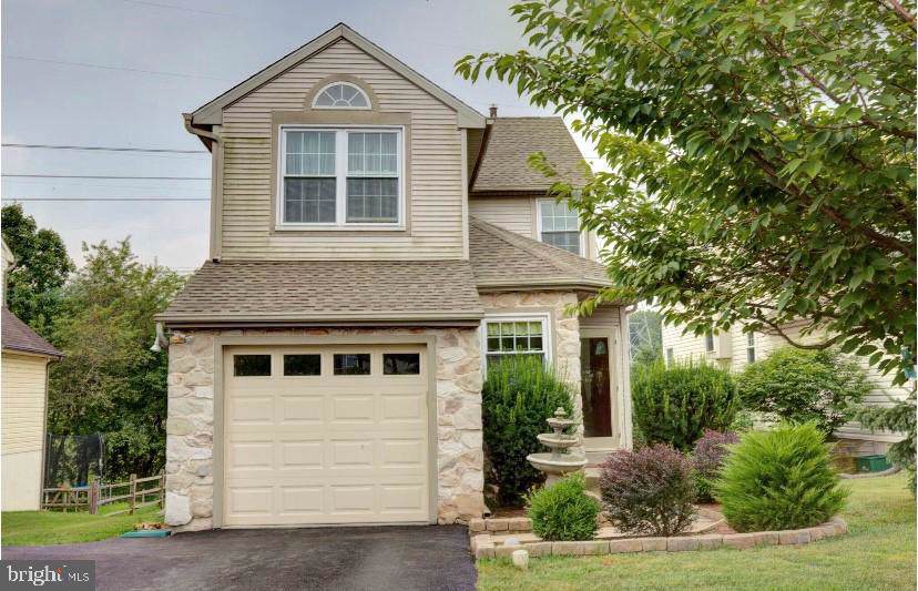 423 Tudor Road - Photo 1