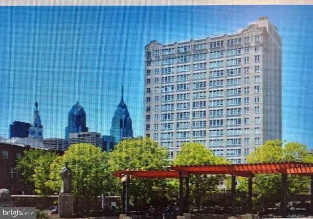 1100 Vine Street - Photo 1
