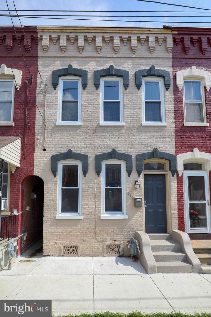 616 Walnut Street - Photo 1