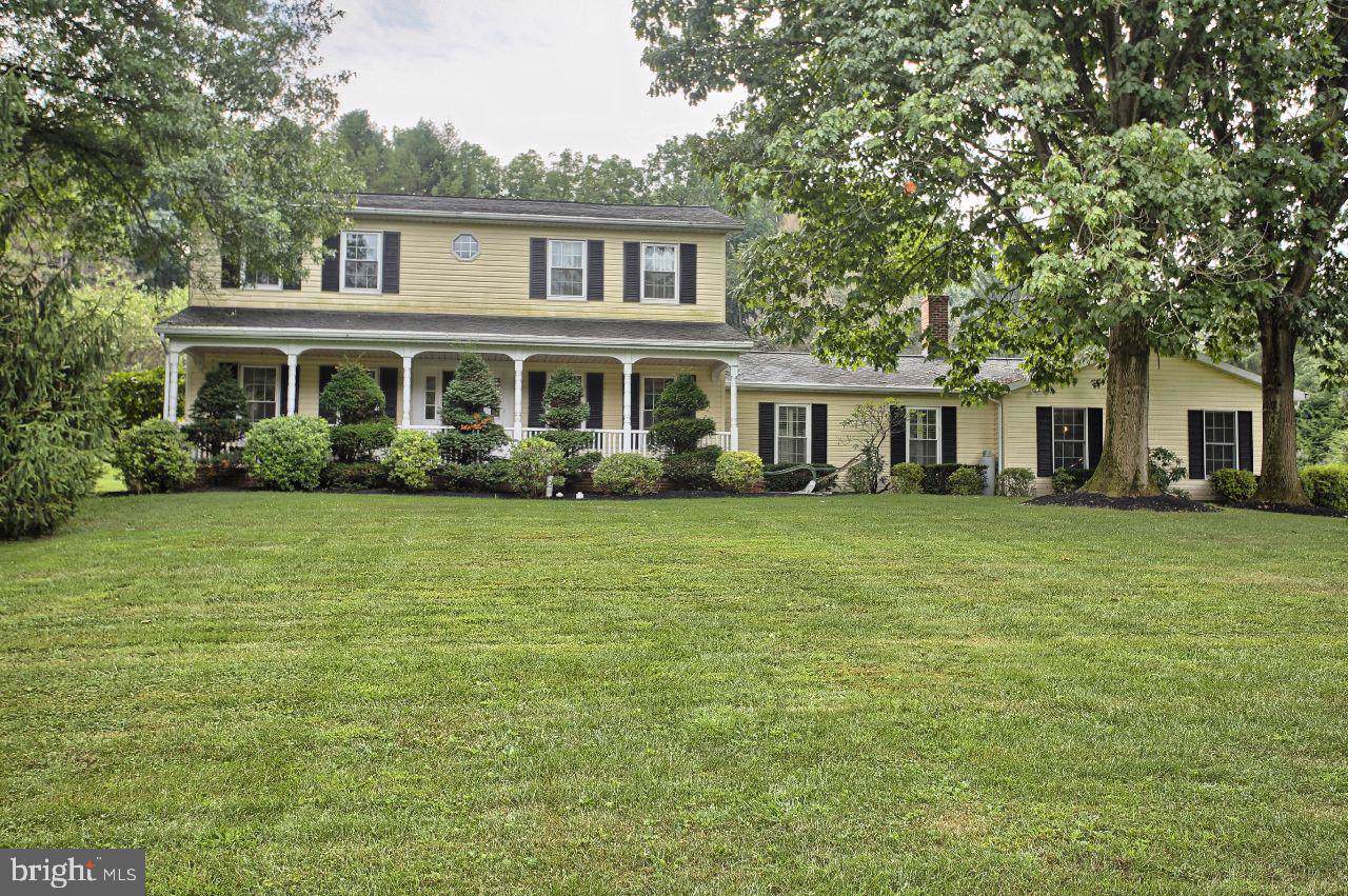 150 Maple Lane - Photo 1