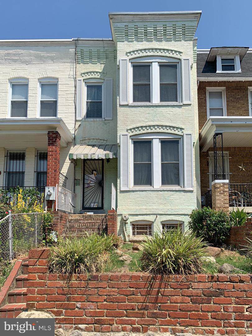 1222 I Street - Photo 1