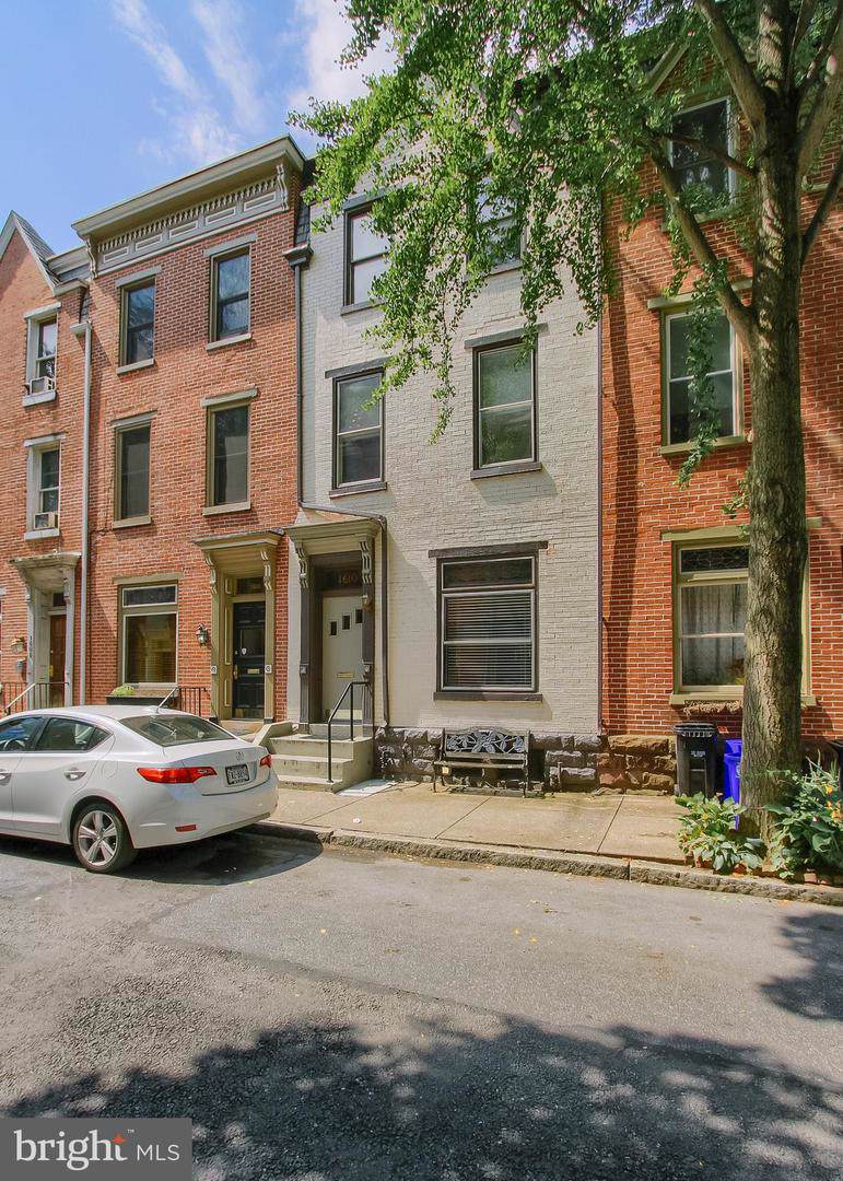 1610 Penn Street - Photo 1
