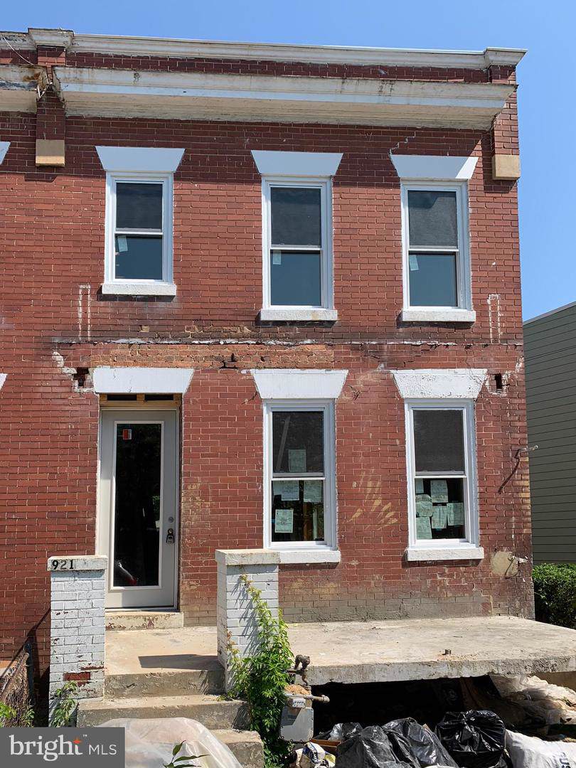 921 Ingraham Street - Photo 1