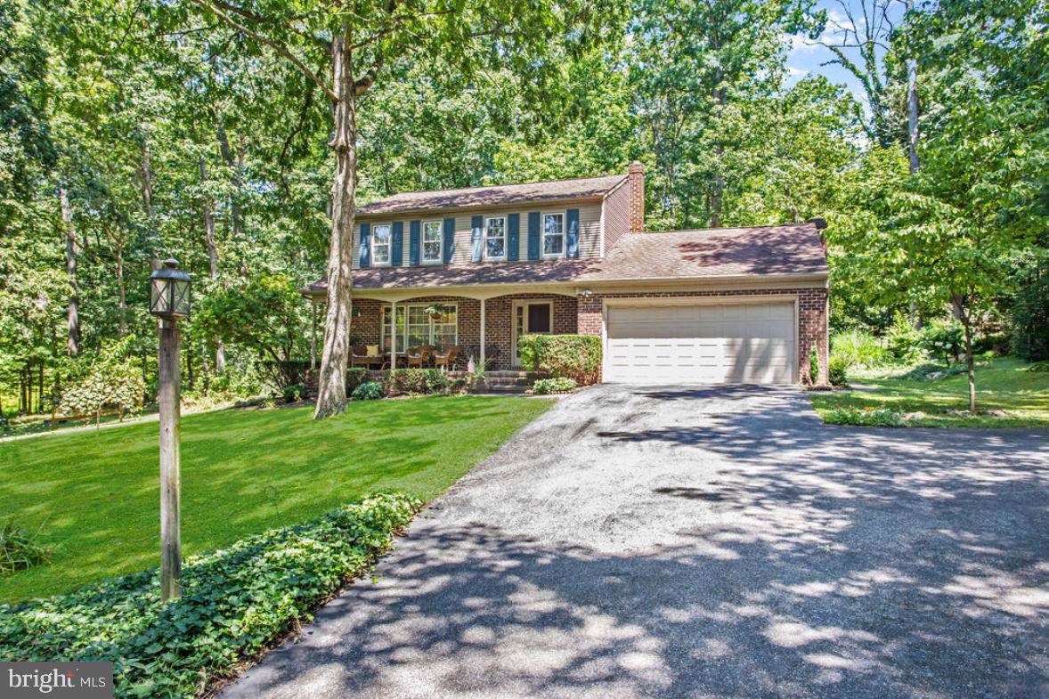 220 Oak Hill Circle - Photo 1