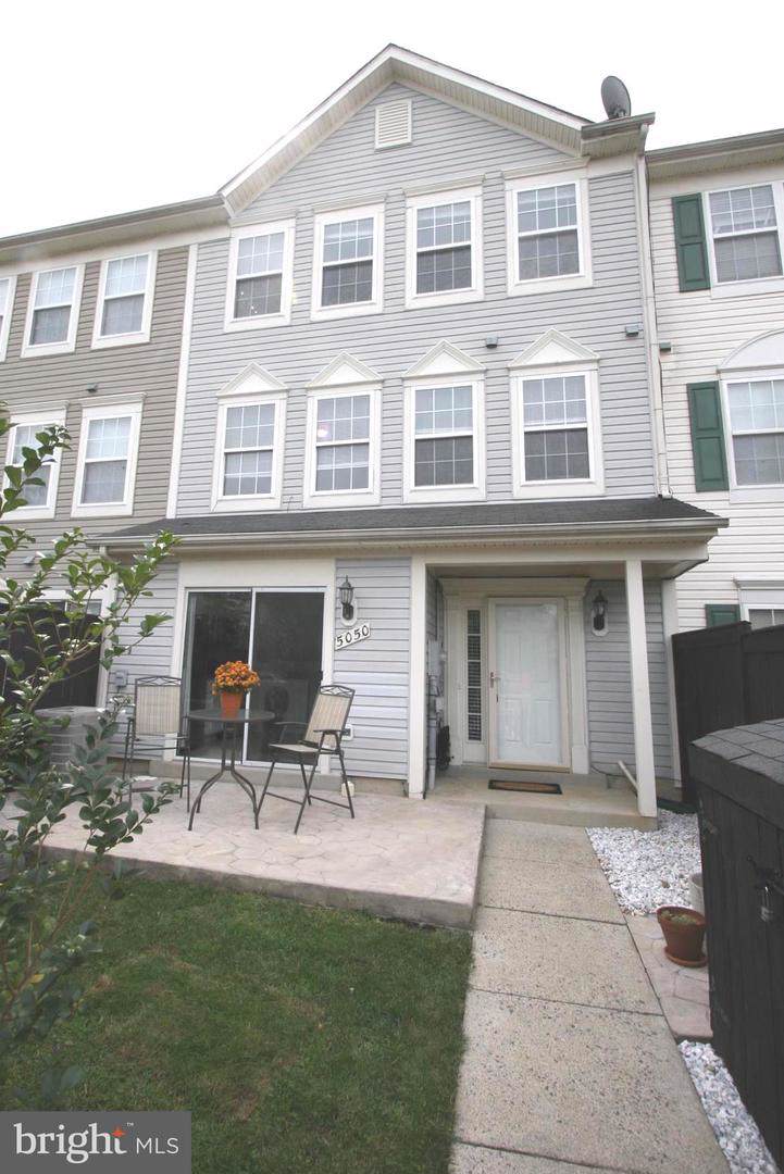 5050 Croydon Terrace - Photo 1