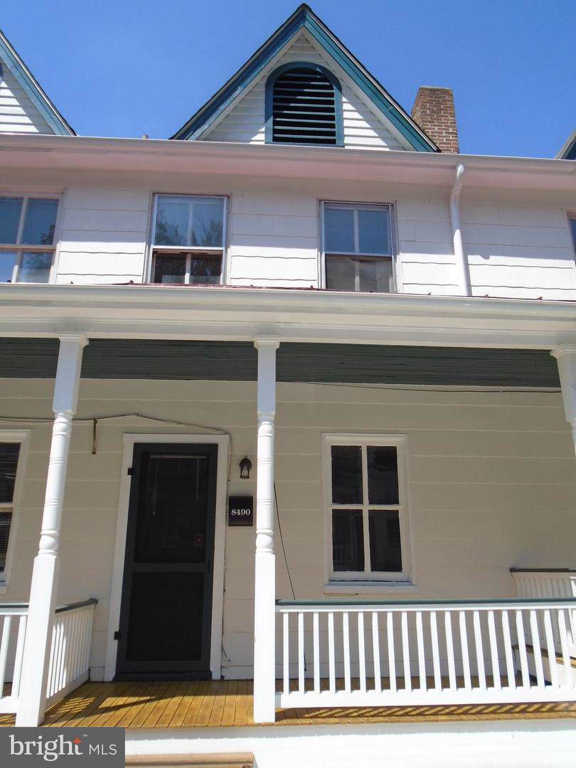 8490 Main Street - Photo 1