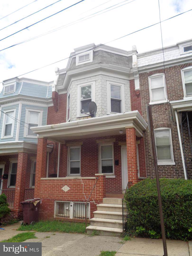 411 Clayton Street - Photo 1