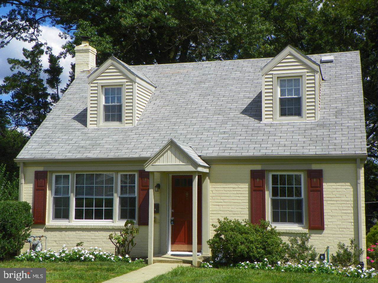 108 Richmond Road - Photo 1