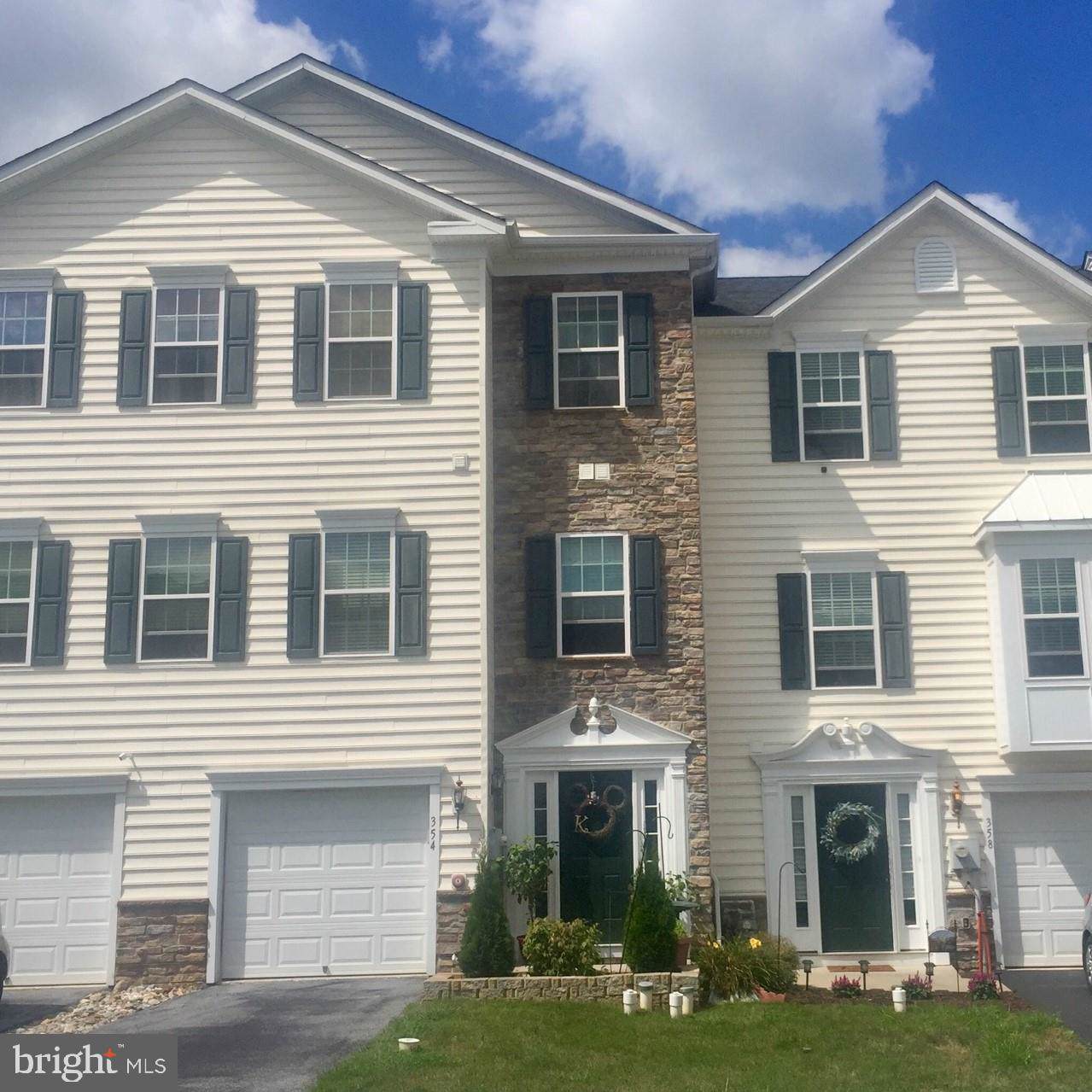 354 Larose Drive - Photo 1