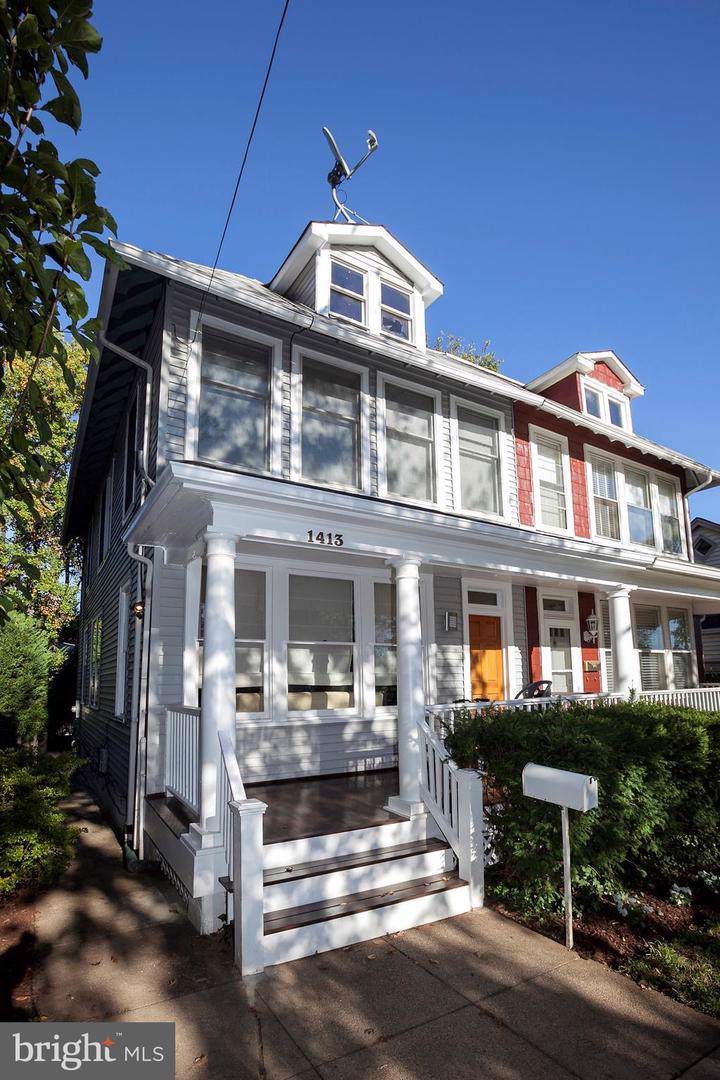 1413 Foxhall Road - Photo 1