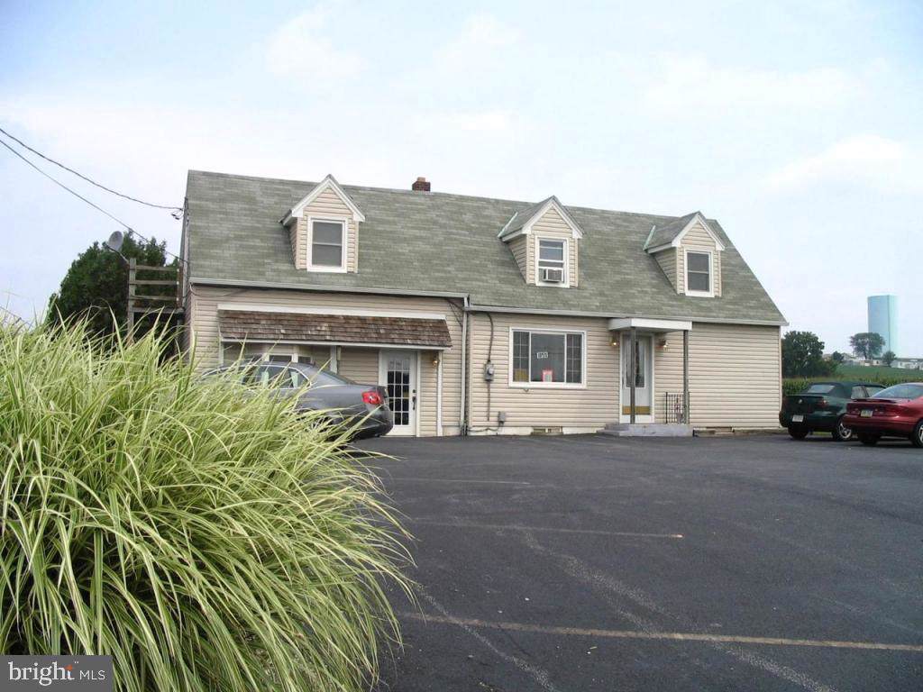 860 Reading Road - Photo 1