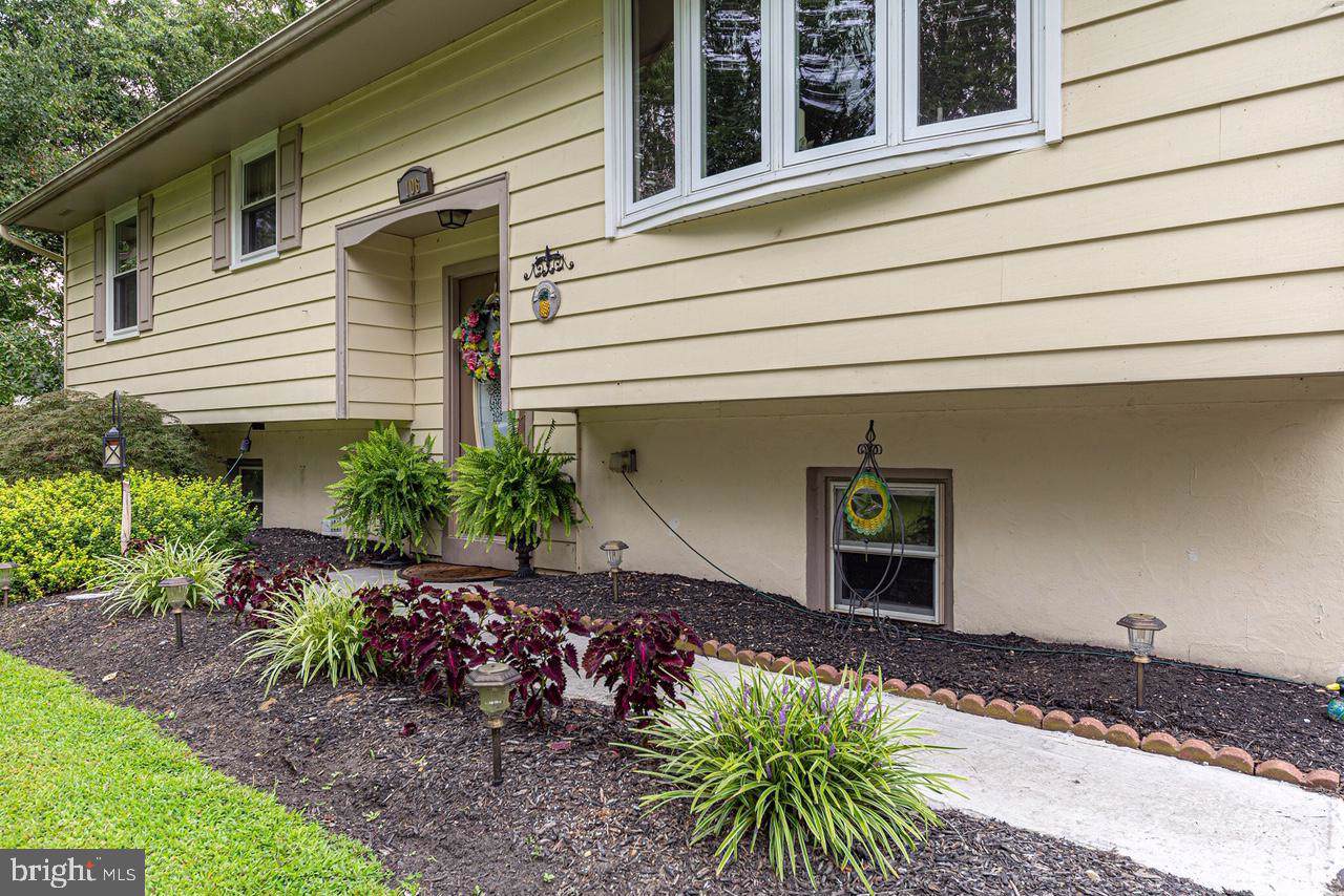 106 Triumph Road - Photo 1
