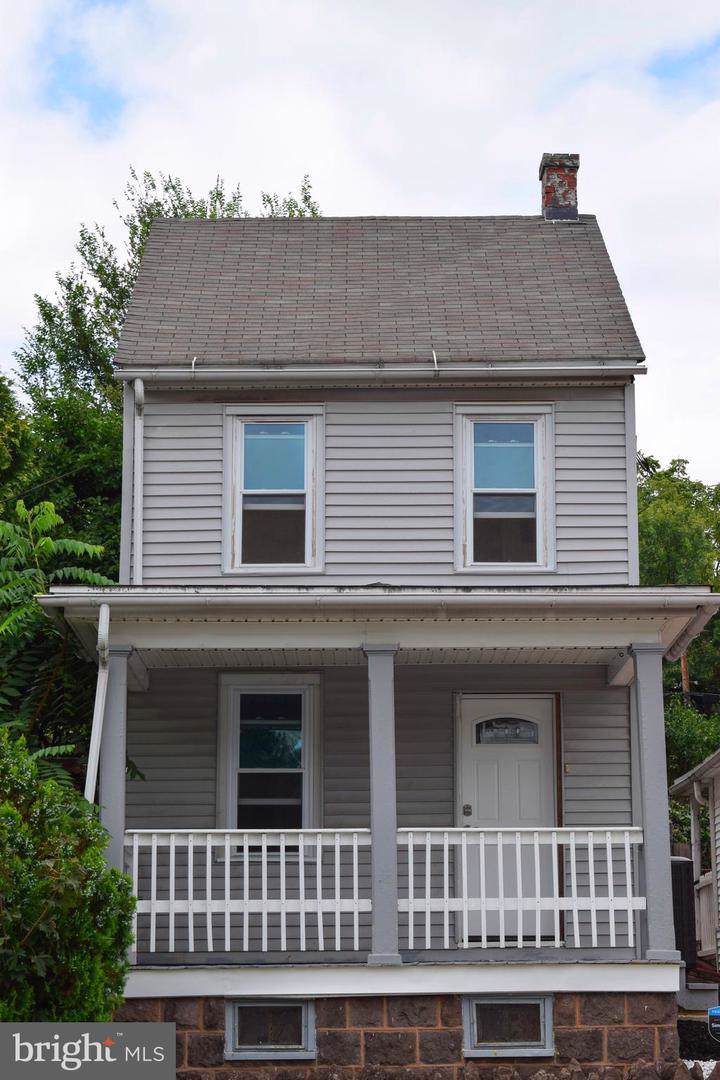 659 Walnut Street - Photo 1 659 Walnut Street - Photo 1