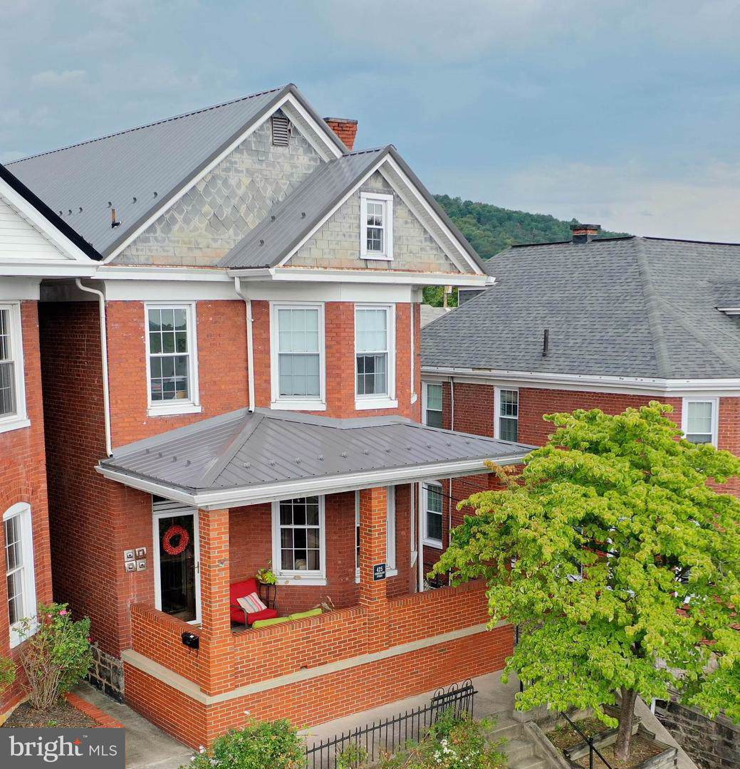 425 Cumberland Street - Photo 1