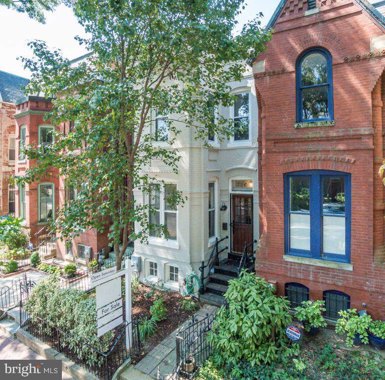 726 3RD Street - Photo 1