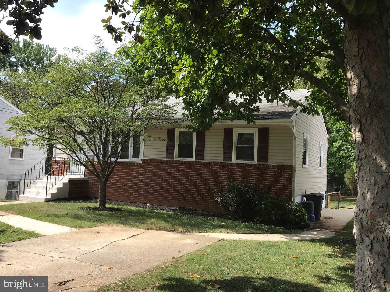 5612 Ruatan Street - Photo 1