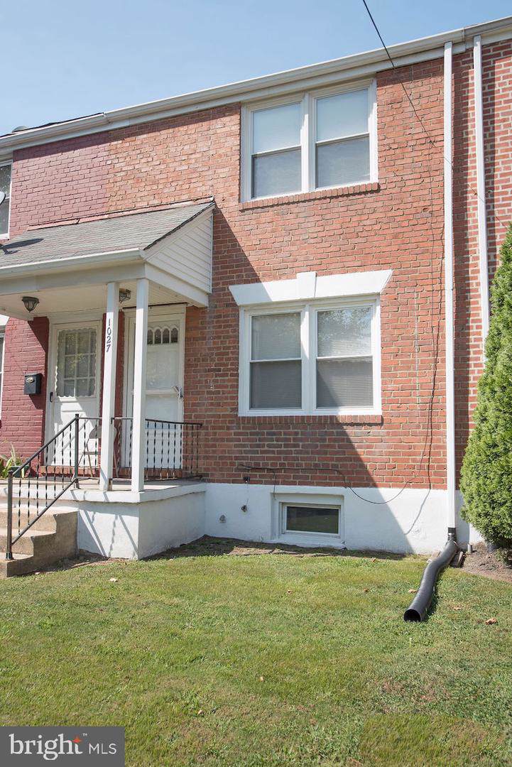 1027 Dover Avenue - Photo 1