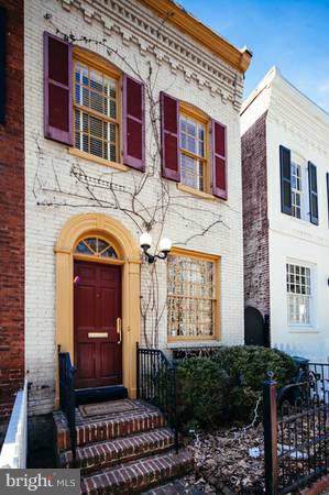 1640 32ND Street - Photo 1