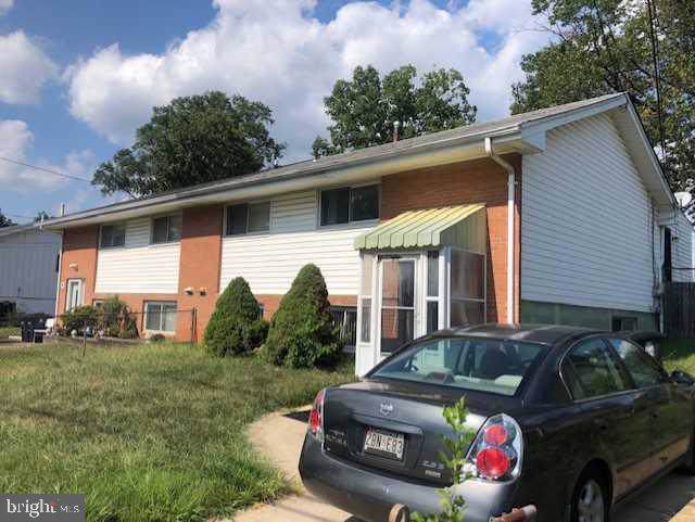 1019 Carrington Avenue - Photo 1