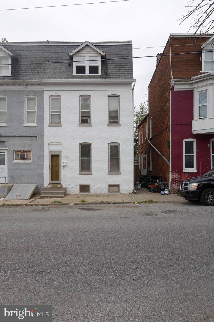 602 Pershing Avenue - Photo 1