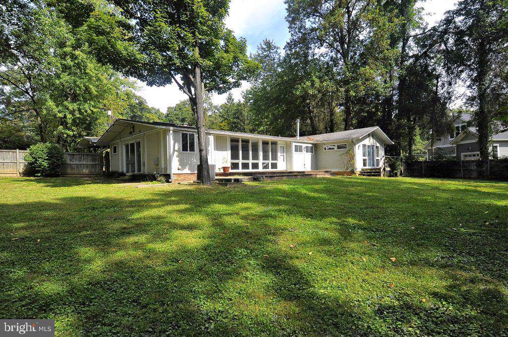 8601 Acorn Circle - Photo 1