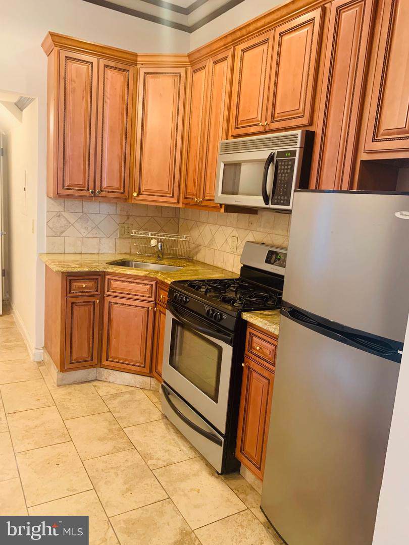 606 16TH Street - Photo 1