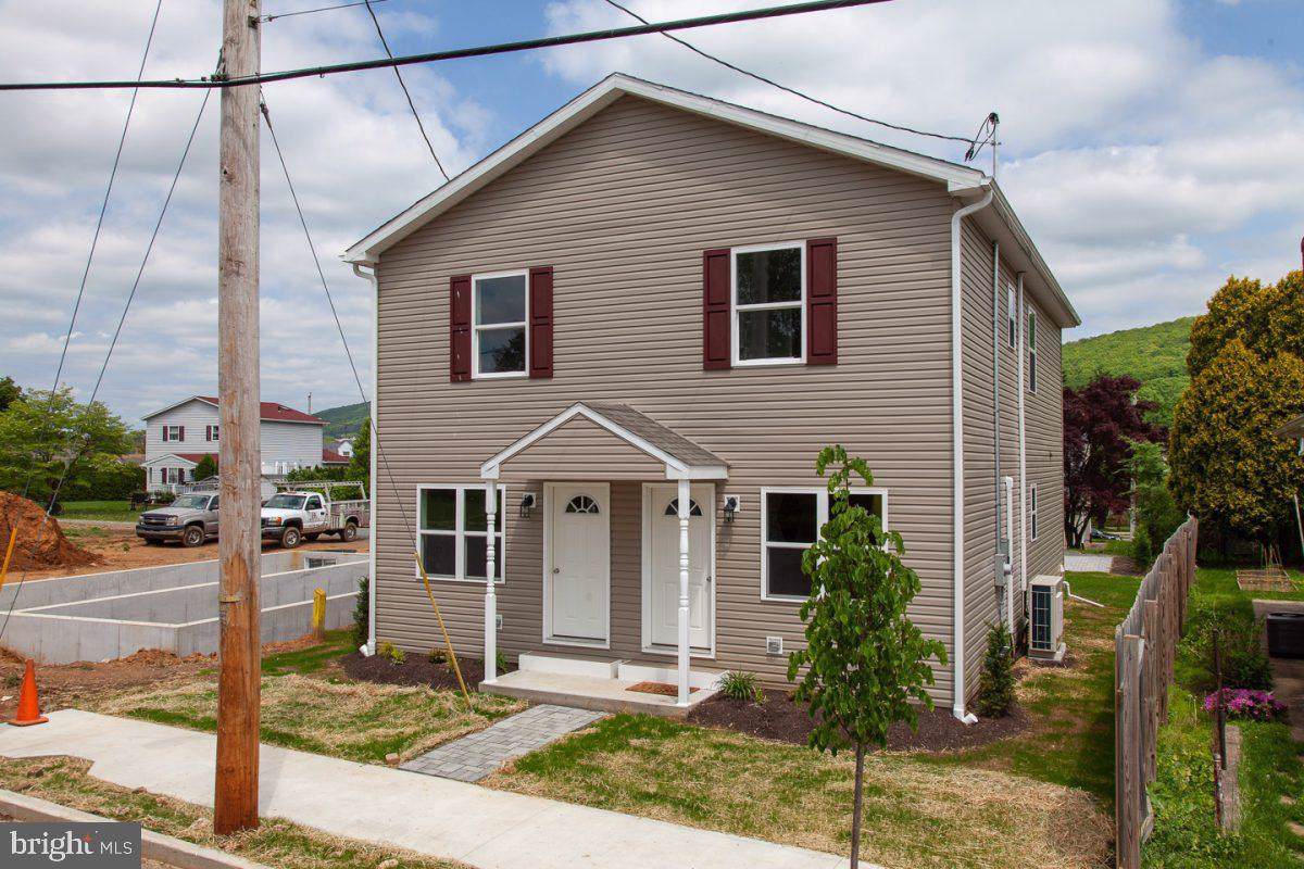 325 Crestmont Street - Photo 1