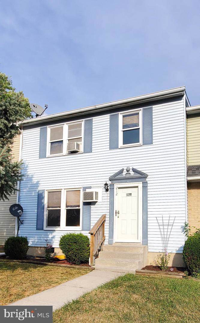 212 Surrey Court - Photo 1