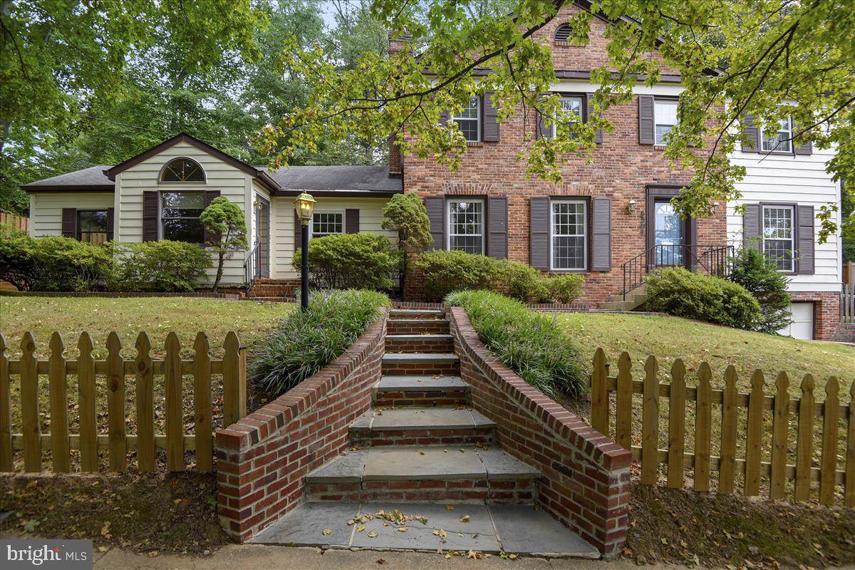 6307 Kenhowe Drive - Photo 1