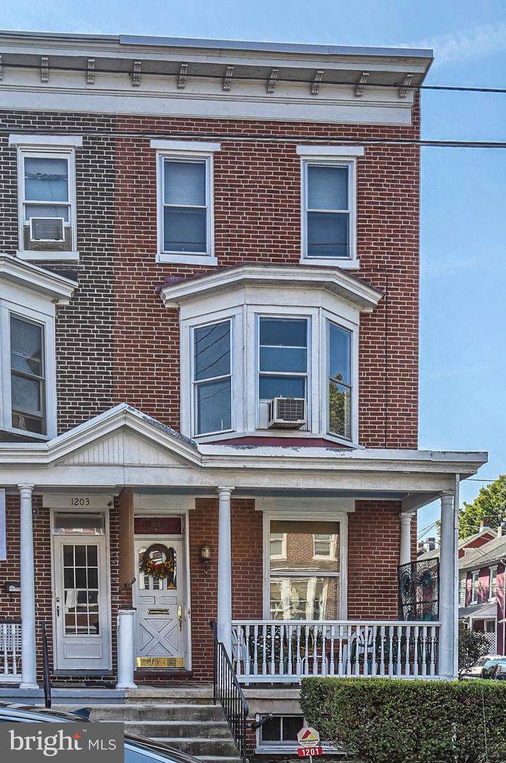 1201 Walnut Street - Photo 1