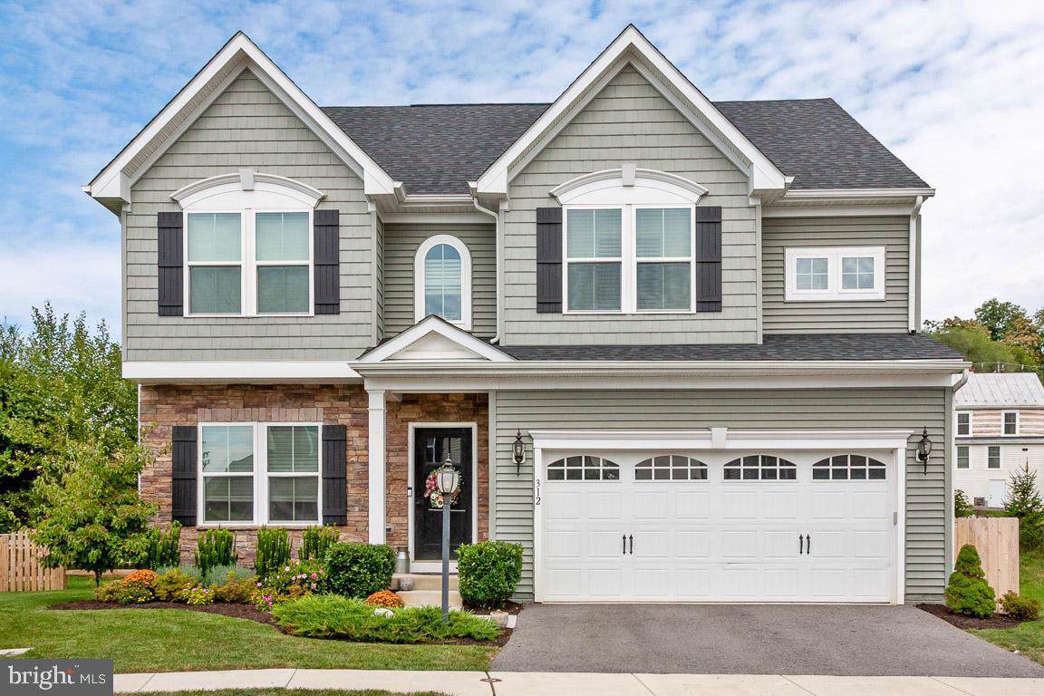 312 Wing Way - Photo 1