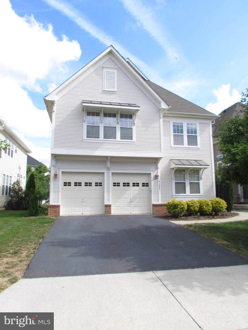 41992 Ural Drive - Photo 1