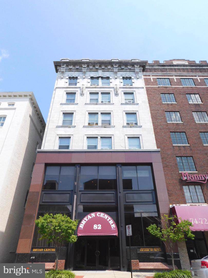 82 Washington Street - Photo 1