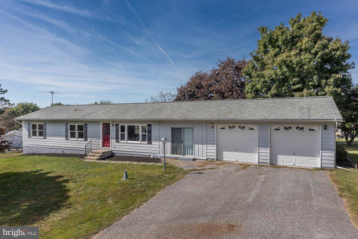 1502 Marie Drive - Photo 1