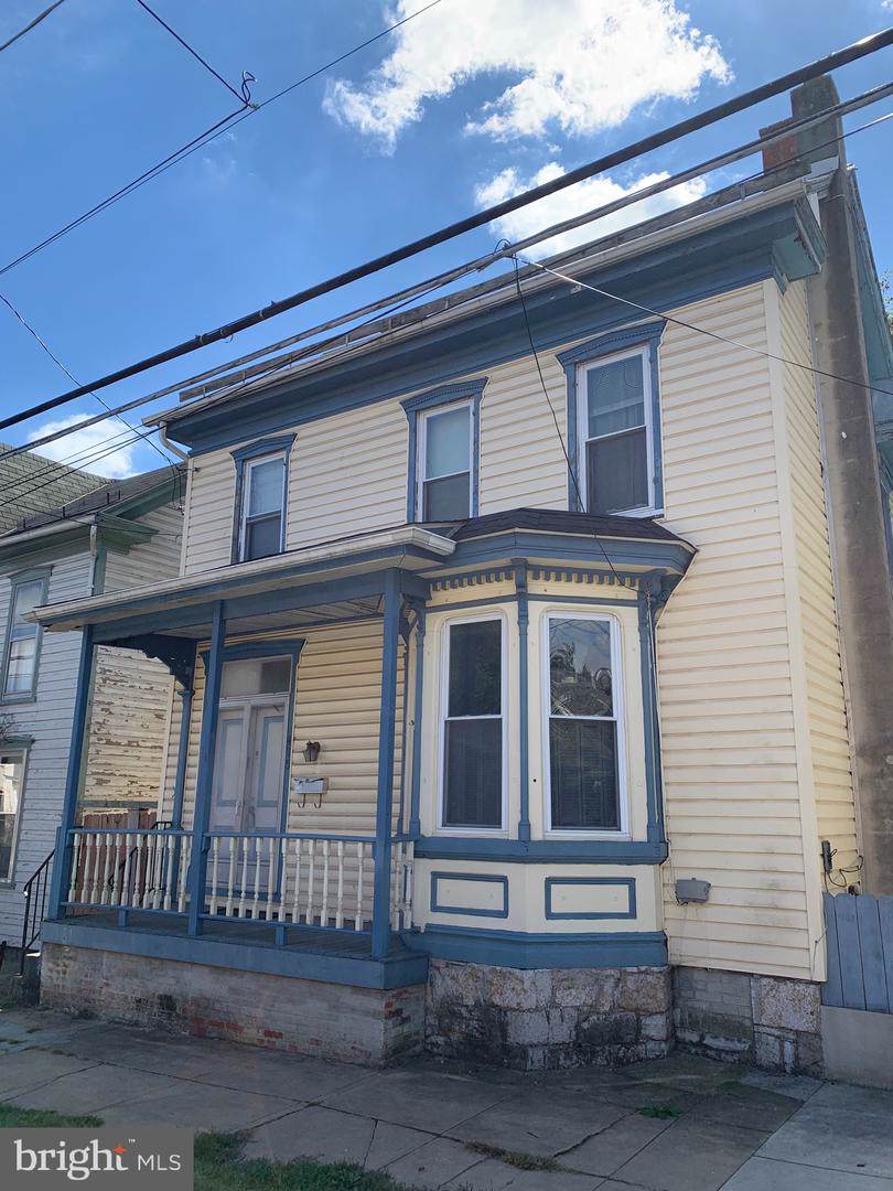 415 Burke - Photo 1