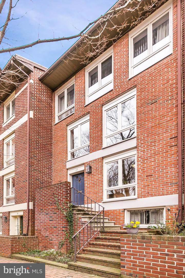 17 Lee Street - Photo 1