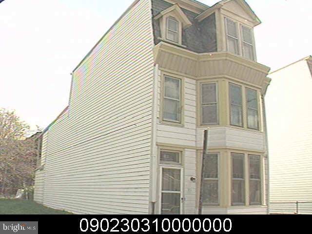 21 15TH Street - Photo 1