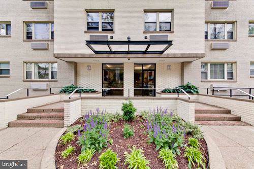 738 Longfellow Street - Photo 1