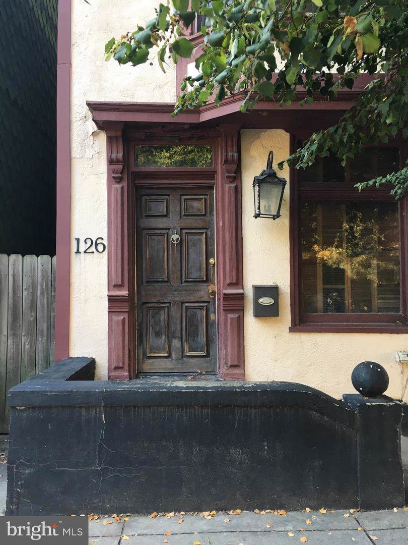 126 Verbeke Street - Photo 1